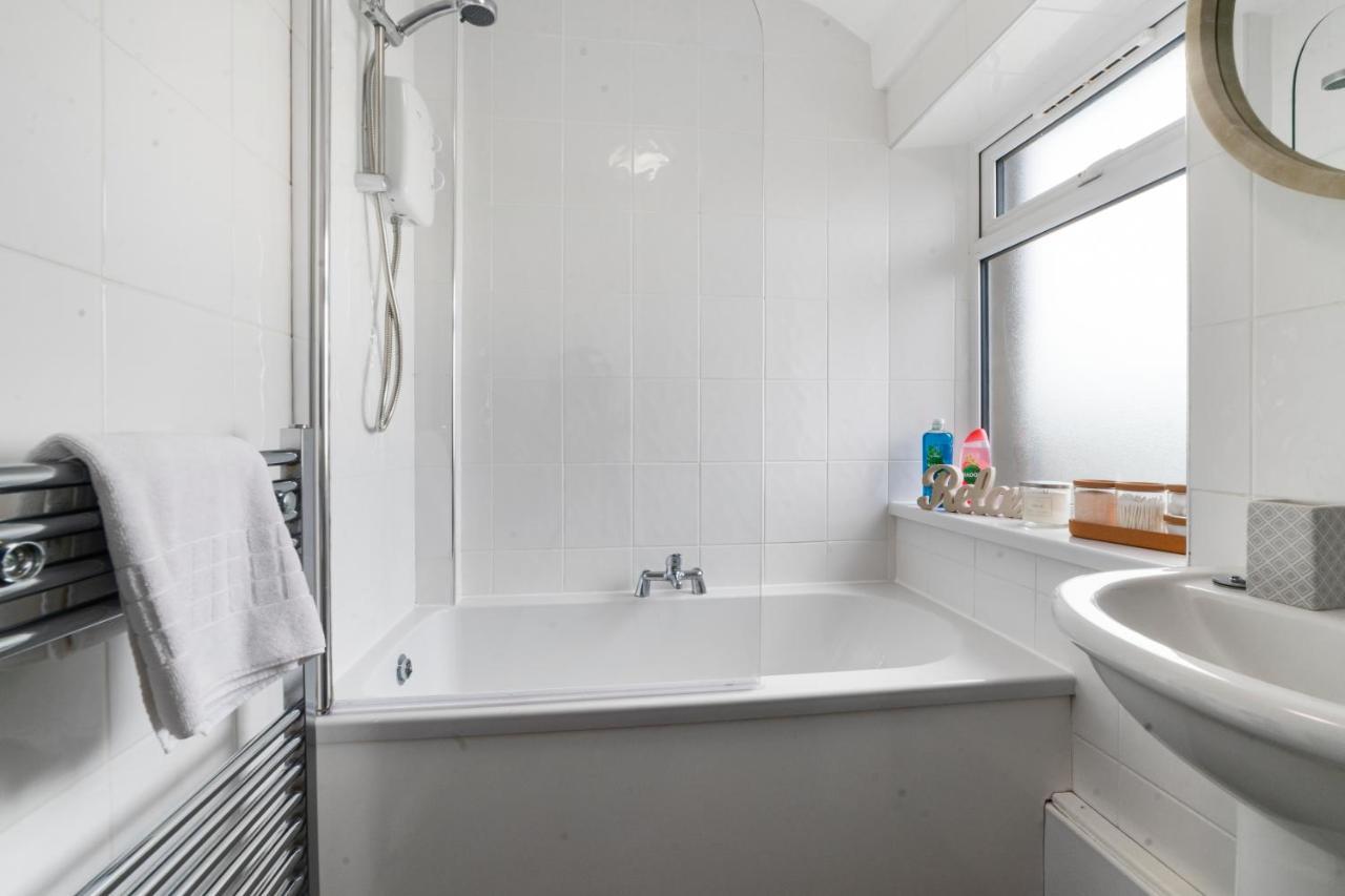 Village Cwtch Whitchurch 2 Bedroom Apartment Cardiff Exteriör bild