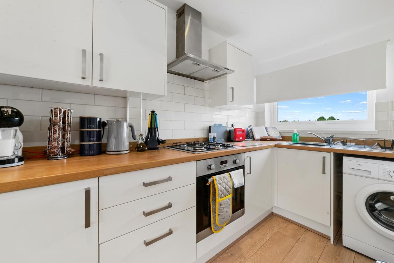 Village Cwtch Whitchurch 2 Bedroom Apartment Cardiff Exteriör bild
