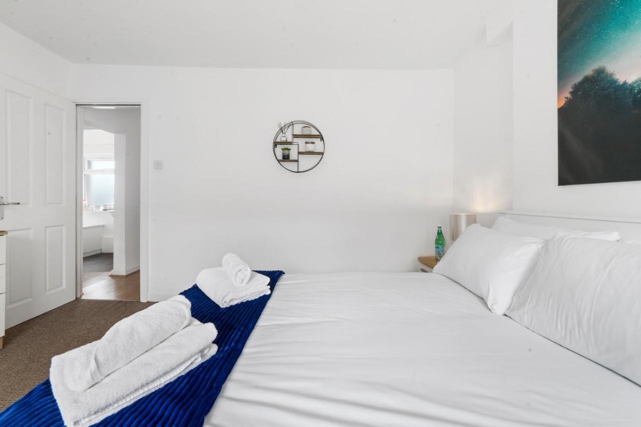 Village Cwtch Whitchurch 2 Bedroom Apartment Cardiff Exteriör bild