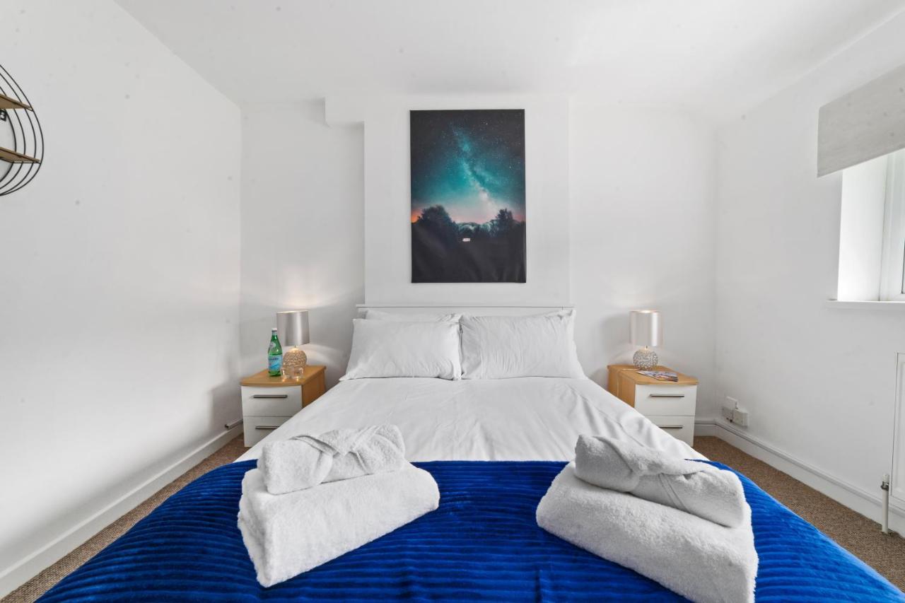 Village Cwtch Whitchurch 2 Bedroom Apartment Cardiff Exteriör bild